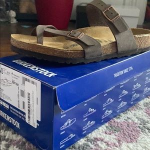 Women’s Birkenstock’s US size 9